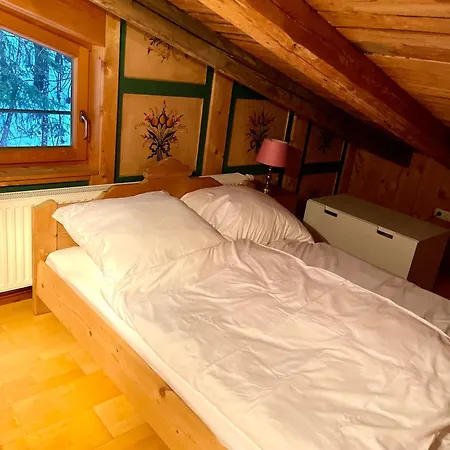 Gemuetliche Dachgeschosswohnung In Einem Oesterreichischen Herrenhaus Reith bei Kitzbühel