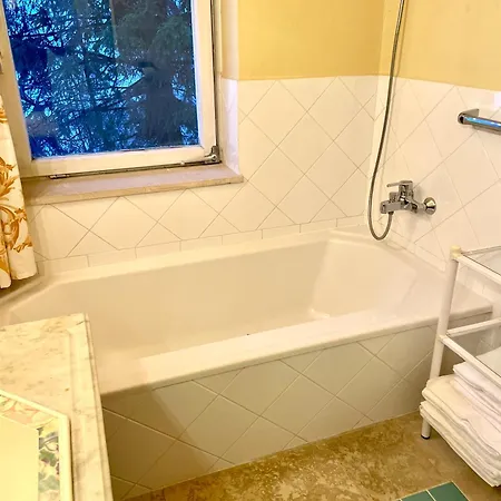 Apartment Gemuetliche Dachgeschosswohnung In Einem Oesterreichischen Herrenhaus